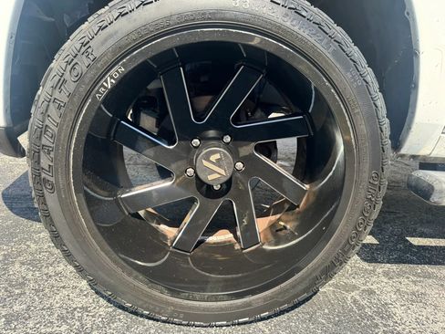 Used 2017 RAM 1500 Express w/ Express Value Package RWD image 39