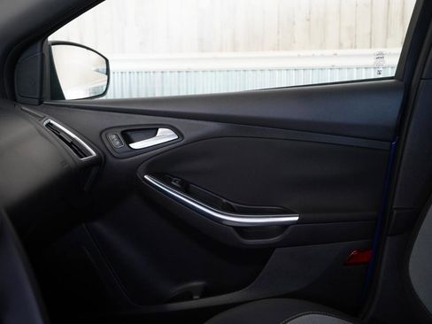 Used 2015 Ford Focus ST image 32