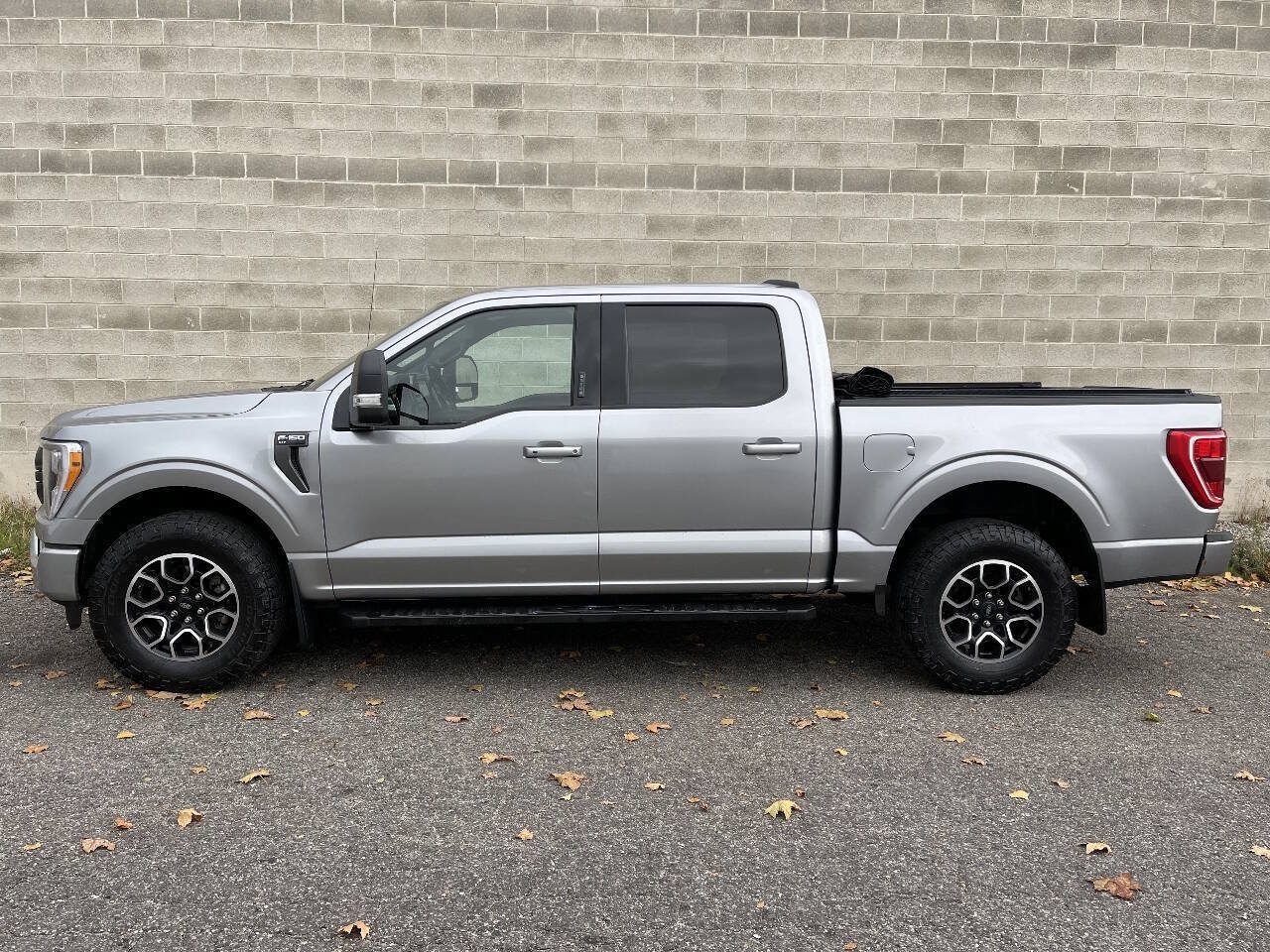 Used 2021 Ford F150 XLT w/ Equipment Group 302A High AWD/4WD image 8