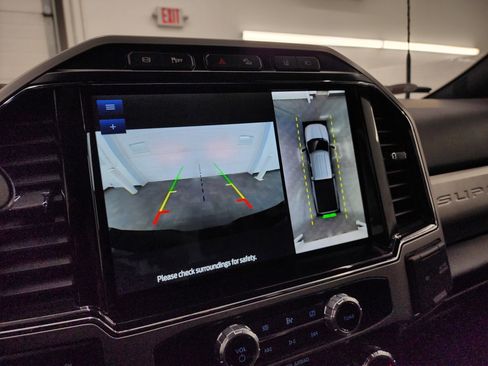 Used 2022 Ford F250 Lariat w/ Tremor Off-Road Package image 16