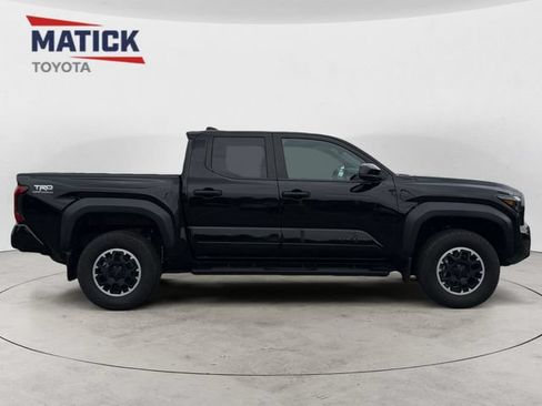 Used 2024 Toyota Tacoma TRD Off-Road AWD/4WD image 8