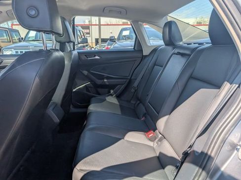 Used 2019 Volkswagen Jetta FWD image 16