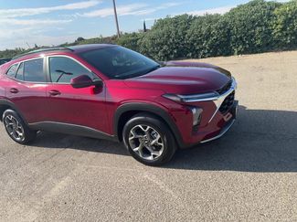 Used 2025 Chevrolet Trax LT video 2