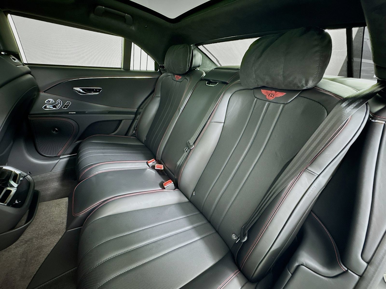 Used 2026 Bentley Flying Spur V8 AWD/4WD image 25
