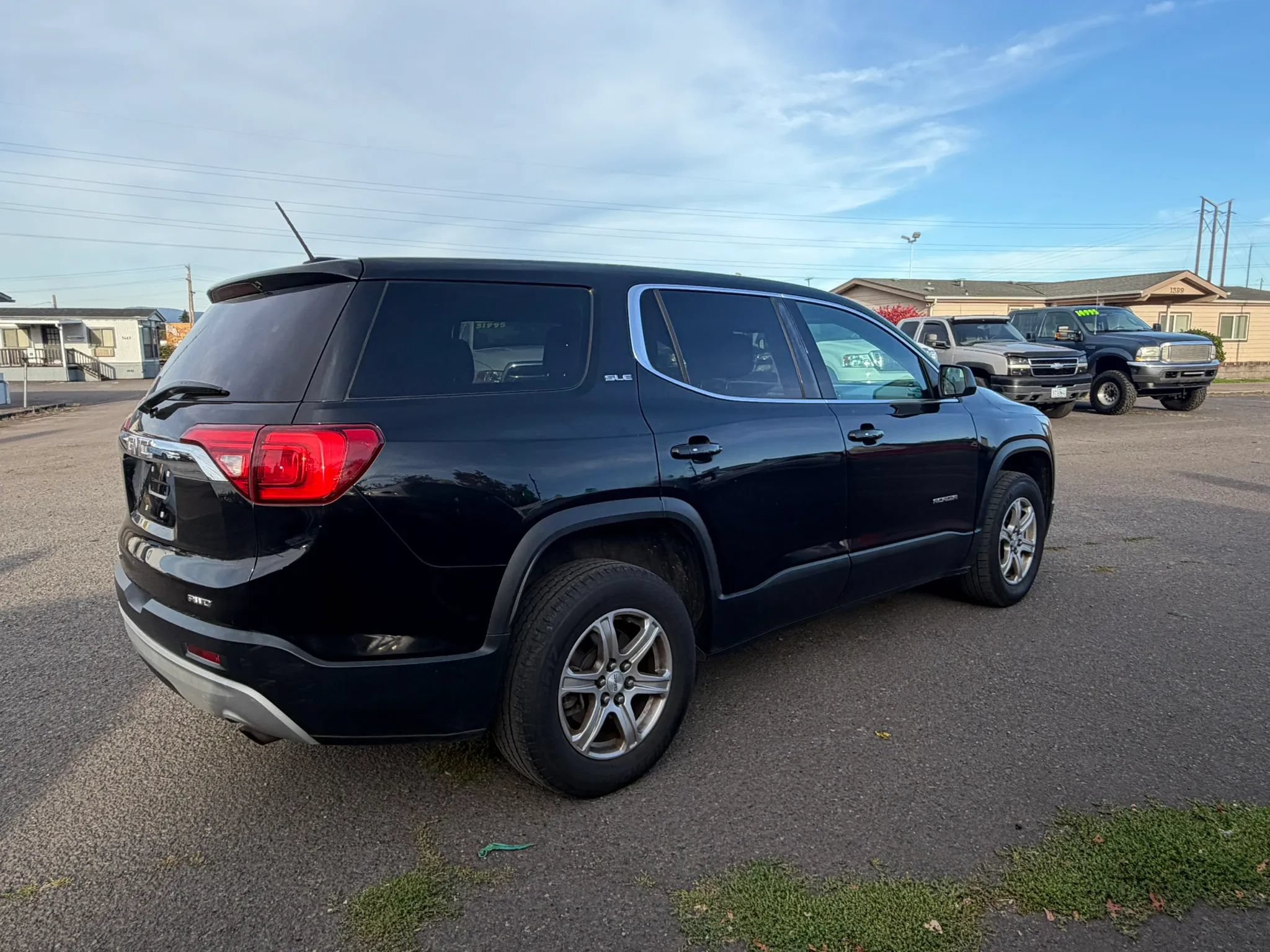 Used 2018 GMC Acadia SLE AWD/4WD image 3