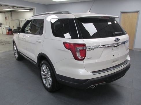 Certified 2018 Ford Explorer XLT w/ Equipment Group 202A image 6