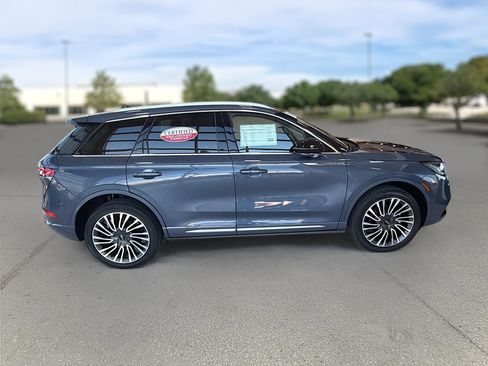 Used 2022 Lincoln Corsair Reserve w/ Sport Package AWD/4WD image 8