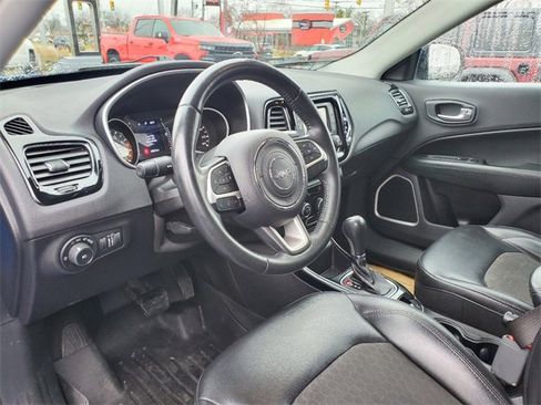 Used 2018 Jeep Compass Altitude image 8