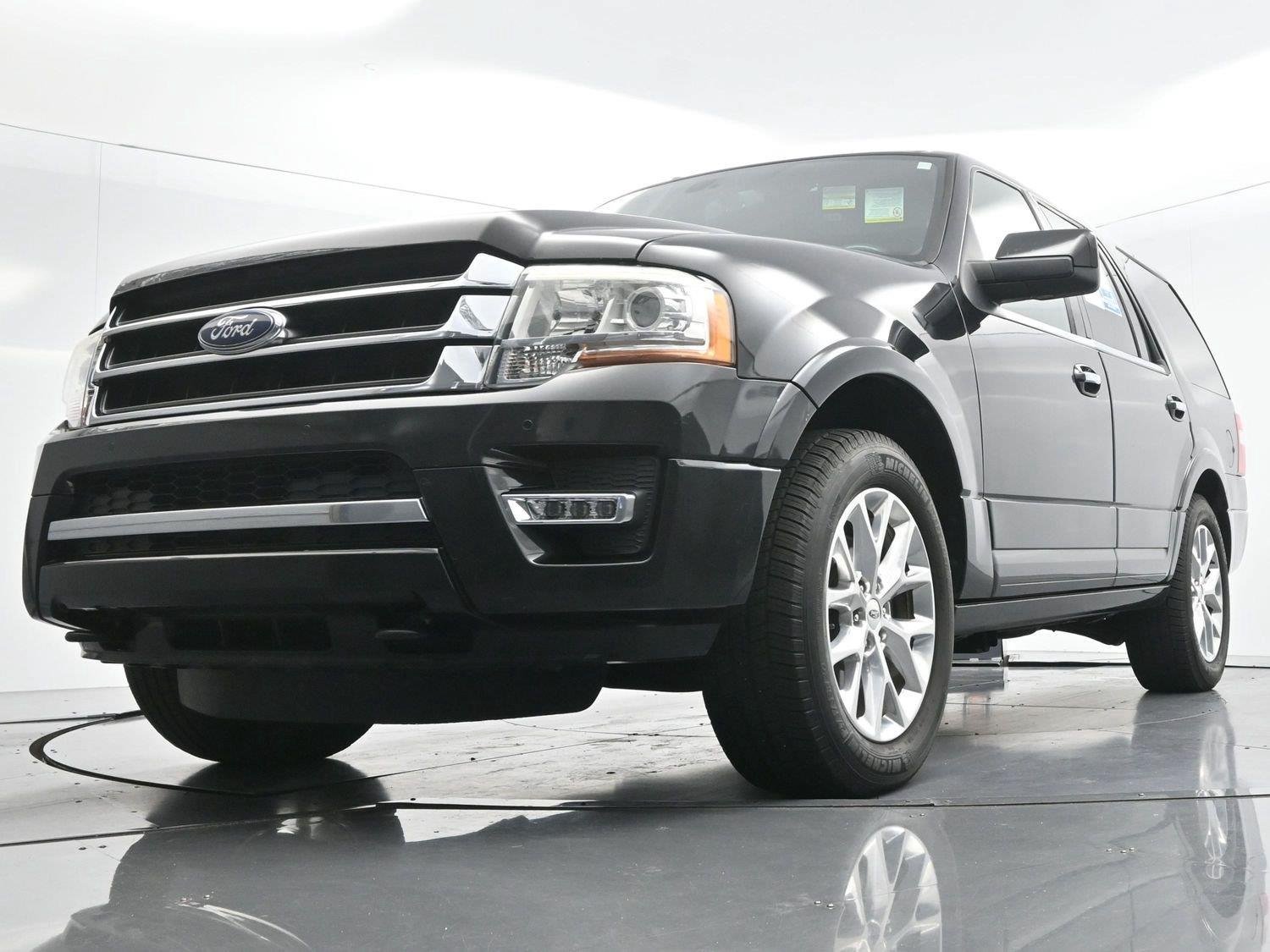 Used 2015 Ford Expedition Limited w/ Equipment Group 301A AWD/4WD image 55