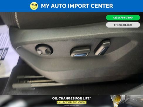 Used 2024 Volkswagen Atlas Cross Sport SE AWD/4WD image 11