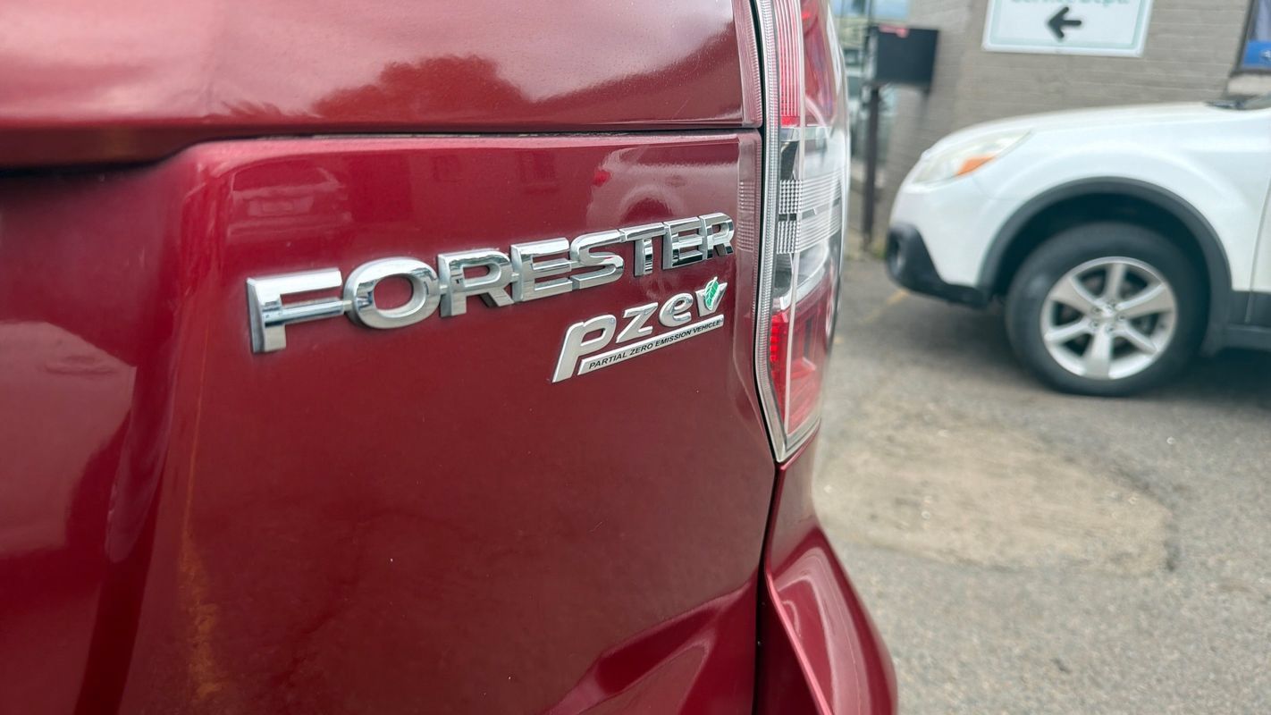 Used 2016 Subaru Forester 2.5i Limited AWD/4WD image 26