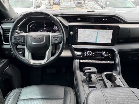 Used 2024 GMC Sierra 1500 Denali AWD/4WD image 12