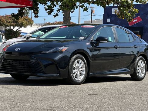 Certified 2025 Toyota Camry LE FWD image 8