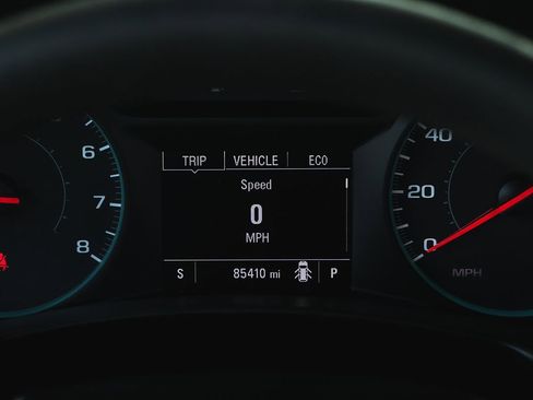 Used 2018 Chevrolet Equinox LS image 26