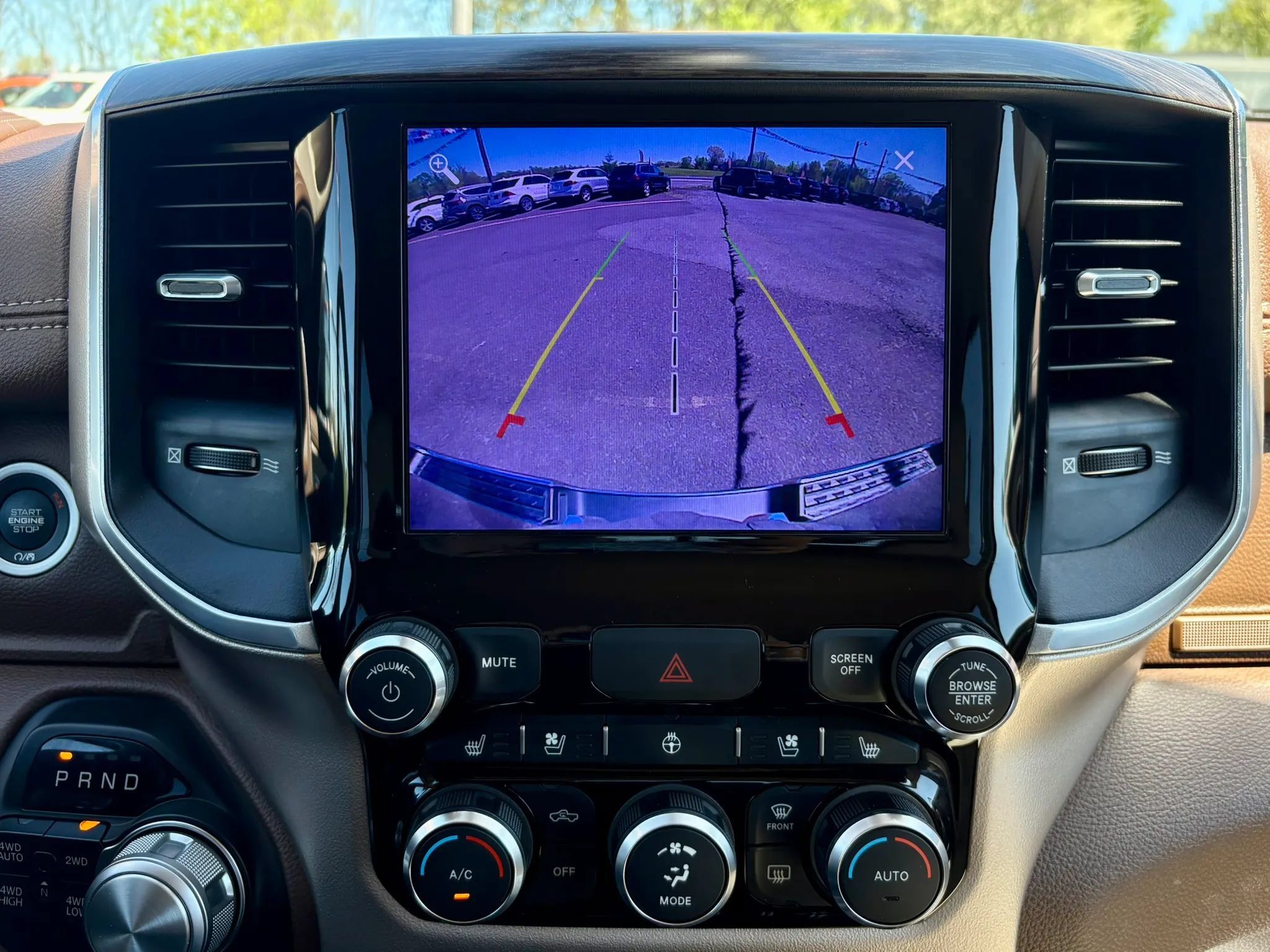 Used 2019 RAM 1500 Laramie AWD/4WD image 30