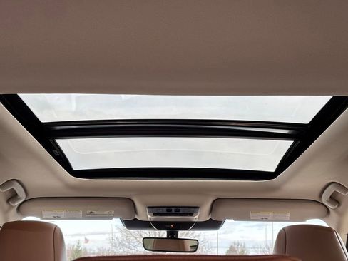 Used 2024 Nissan Pathfinder Platinum w/ Cargo Package image 12