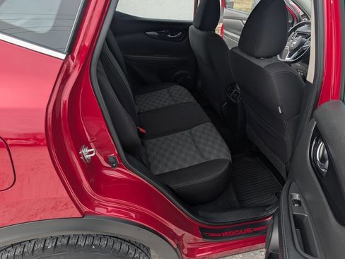 Used 2018 Nissan Rogue Sport SV w/ SV All-Weather Package image 16