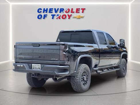 Certified 2025 Chevrolet Silverado 2500 ZR2 AWD/4WD image 4
