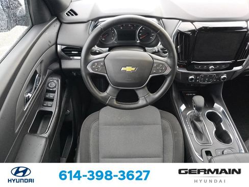 Used 2023 Chevrolet Traverse LT FWD image 17