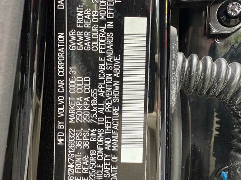 Used 2016 Volvo XC70 T5 Premier w/ Proximity Package image 19