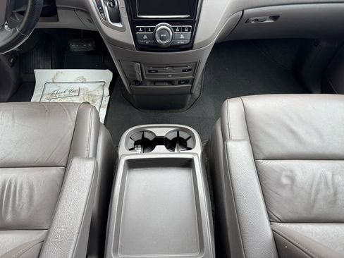 Used 2017 Honda Odyssey EX-L image 18