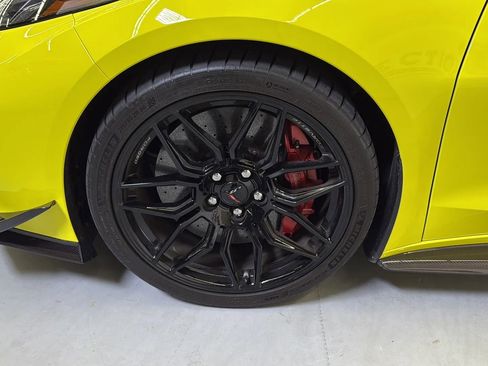 Used 2024 Chevrolet Corvette Z06 w/ Z07 Performance Package RWD image 27