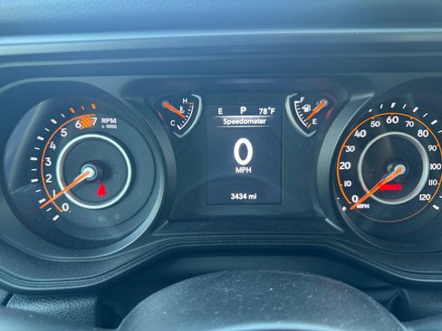 Used 2025 Jeep Wrangler Unlimited Sport AWD/4WD image 22