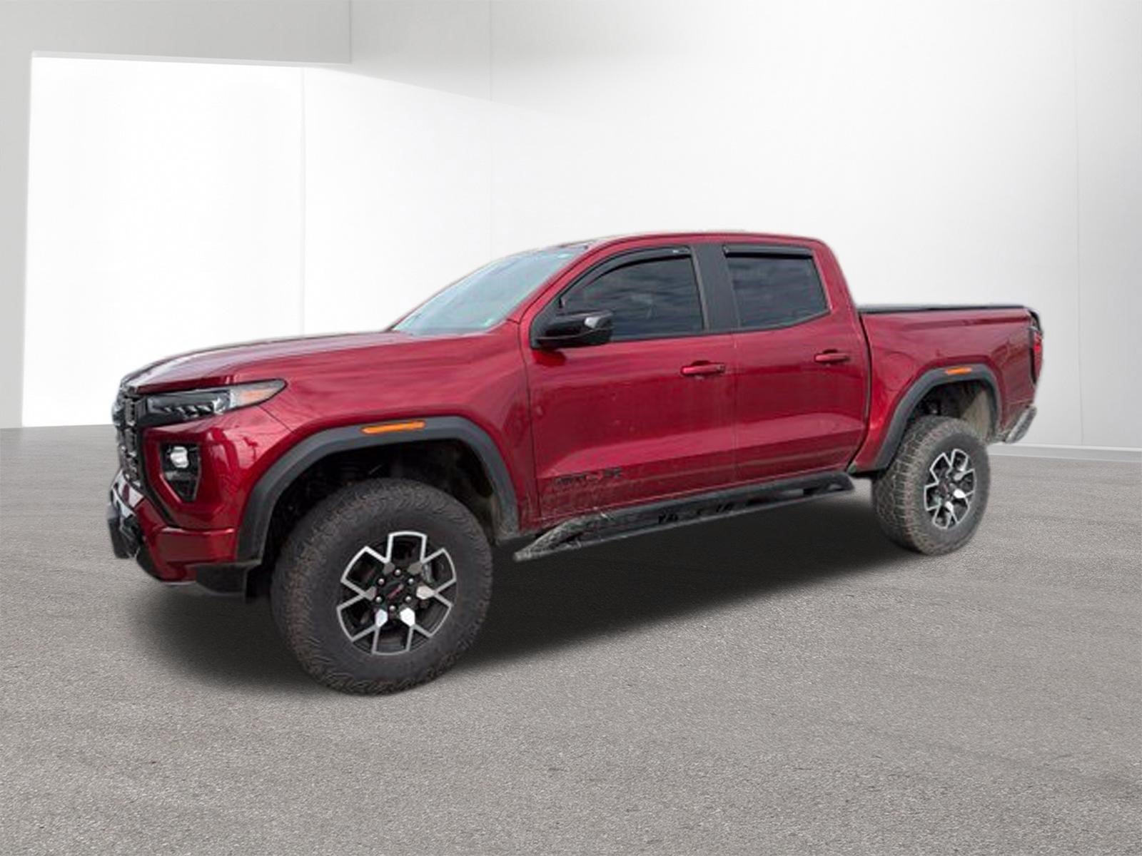 Used 2024 GMC Canyon AT4X AWD/4WD image 2