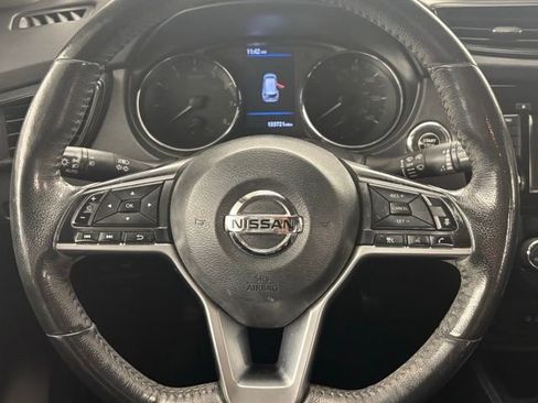 Used 2018 Nissan Rogue SL FWD image 28