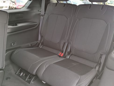 New 2026 Jeep Grand Cherokee L Laredo RWD image 15