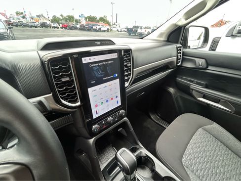 Used 2025 Ford Ranger XLT AWD/4WD image 45