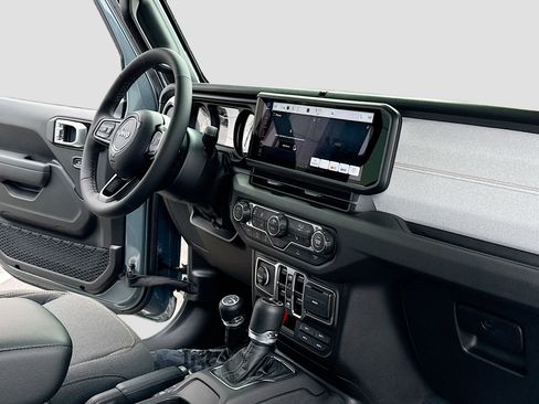 New 2026 Jeep Gladiator Sport image 5