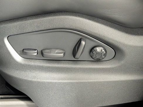 New 2026 Porsche Cayenne Coupe AWD/4WD image 29
