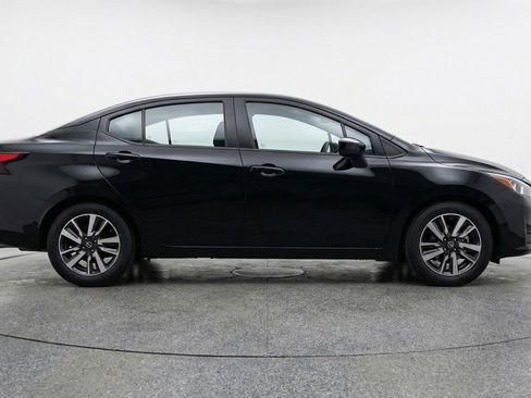 Used 2025 Nissan Versa SV FWD image 11