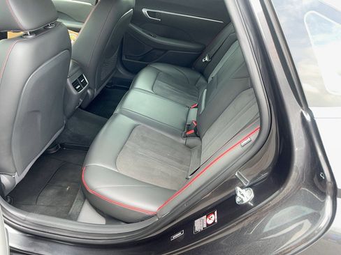 Used 2021 Hyundai Sonata SEL Plus w/ Tech Package image 9