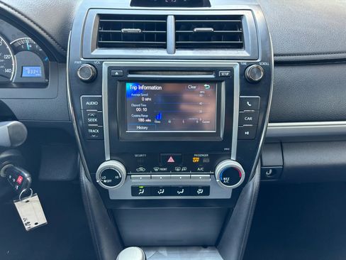 Used 2012 Toyota Camry SE image 17