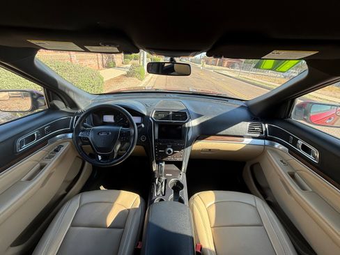Used 2017 Ford Explorer Limited FWD image 13