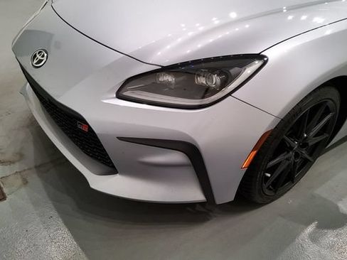 Used 2022 Toyota GR86 Premium RWD image 13