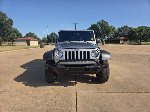 Used 2016 Jeep Wrangler Unlimited Sport w/ Quick Order Package 24S AWD/4WD image 4