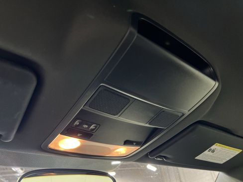 Used 2019 Volkswagen Beetle 2.0T S image 32