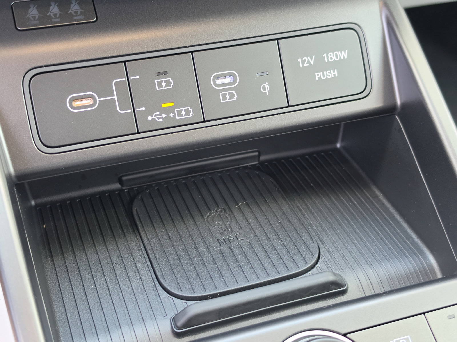 New 2026 Hyundai Kona Limited FWD image 28