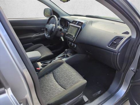Used 2025 Mitsubishi Outlander Sport AWD image 23