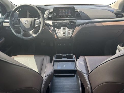 Used 2025 Honda Odyssey Touring image 10