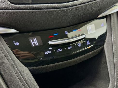 Used 2019 Cadillac XT5 Luxury image 18