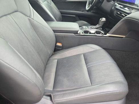 Used 2025 Toyota Camry XSE FWD image 19