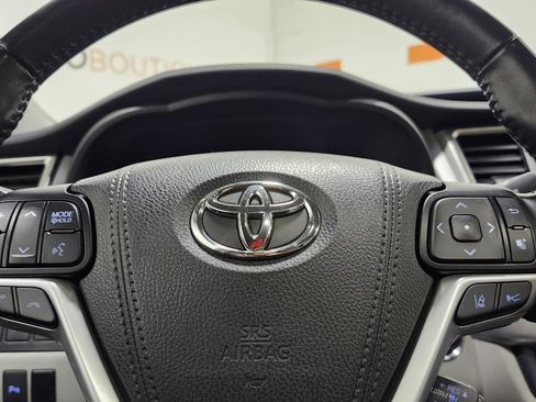 Used 2018 Toyota Highlander Limited Platinum image 30