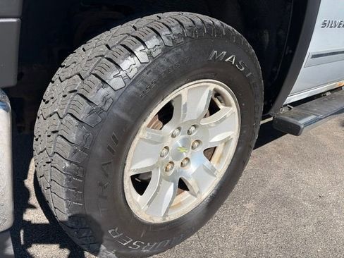 Used 2014 Chevrolet Silverado 1500 LT w/ Trailering Package AWD/4WD image 6