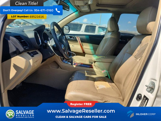 Used 2012 Toyota Highlander Limited w/ Tow Pkg AWD/4WD image 9