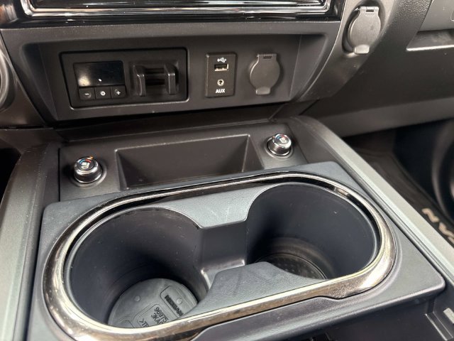 Used 2017 Nissan Titan Platinum Reserve AWD/4WD image 28