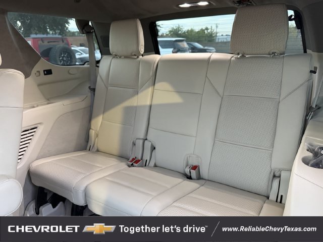 Used 2021 Cadillac Escalade Premium Luxury Platinum AWD/4WD image 37
